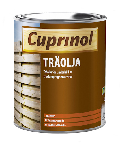 Burk med Cuprinol träolja, etikett med texten "TRÄOLJA" och beskrivning för underhåll av tryckimpregnerat virke.
