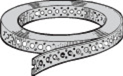 En spiralrullad, glänsande metallremsa mot en vit bakgrund.