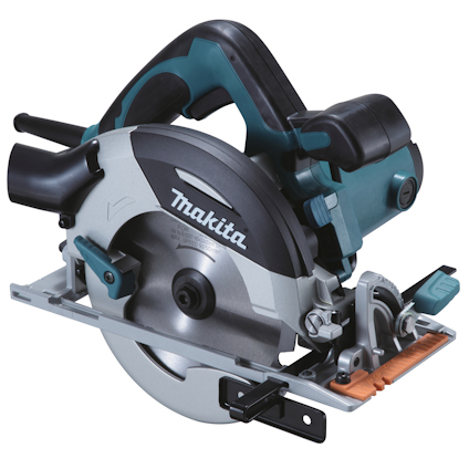 Cirkelsåg med ett blått och svart handtag, synlig klinga och Makita-logotyp.