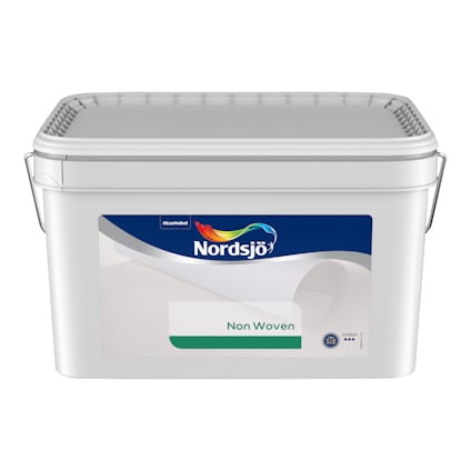 Vit plasthink med Nordsjö-logotyp och texten "Non Woven" på etiketten.