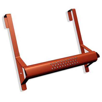 Taksteg i tegelröd färg med perforerat metallsteg.