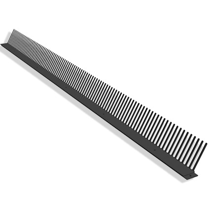 Svart plastband med vertikala pinnar, troligen för att förhindra att fåglar landar.