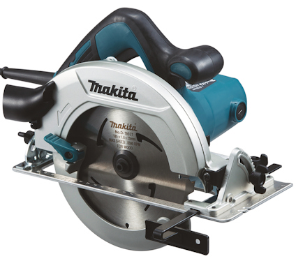 Cirkelsåg med ett blått och silverfärgat handtag och en sågklinga, märkt "Makita".