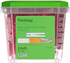 Plastpluggar i röd låda med grön etikett. Text: Plastplugg, 5,5x35, 100 st, ESSVE, art 50006.