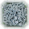 Fyrkantig plastbehållare med många silvriga skruvar.