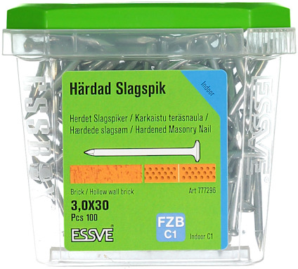 Plastförpackning med härdade slagspikar, märkt ESSVE. Text på svenska, norska, finska, danska och engelska.