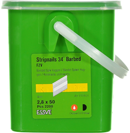 Grön plastförpackning med ESSVE stripnails 34° Barbed FZV, 2,8 x 50, 2200 st. Art 777401.